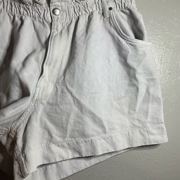 Forever 21 Cream Paper Bag Shorts with Flared legs - Picture 3 of 5
